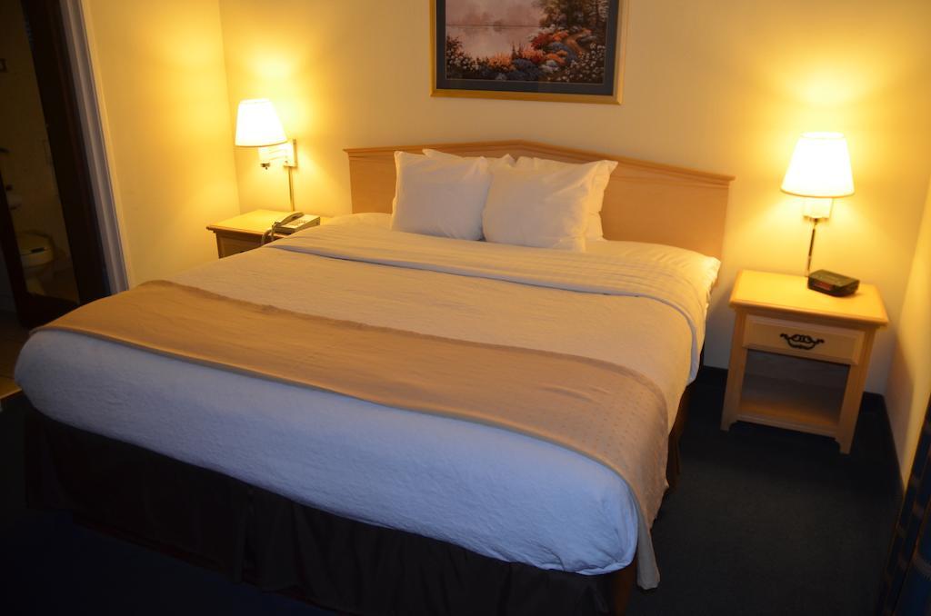 Clarion Hotel Jackson Northwest Екстер'єр фото