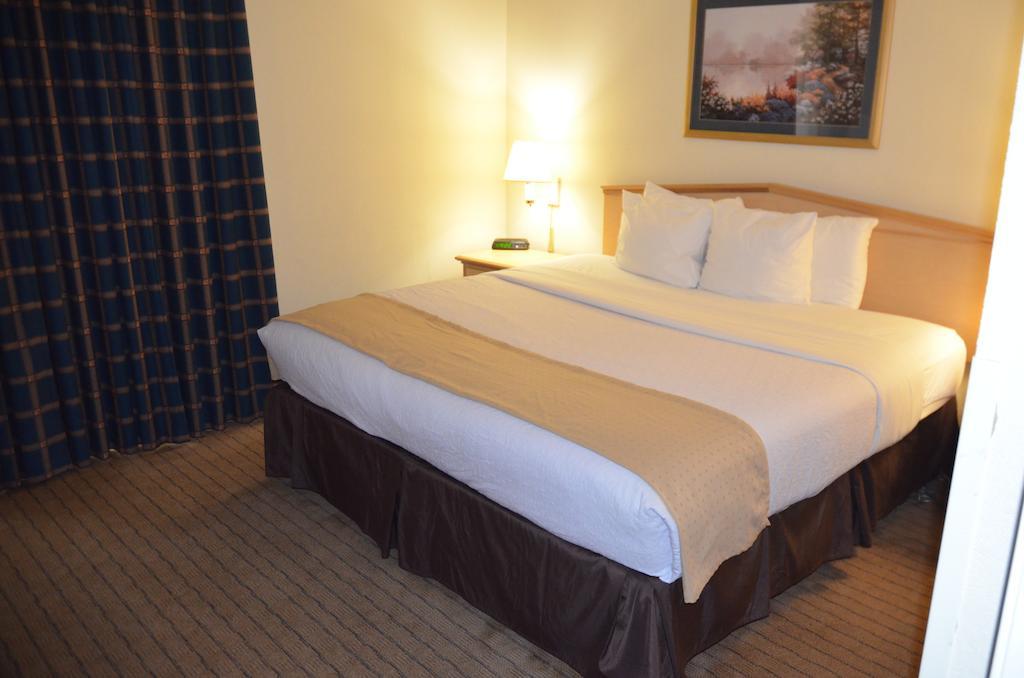 Clarion Hotel Jackson Northwest Екстер'єр фото