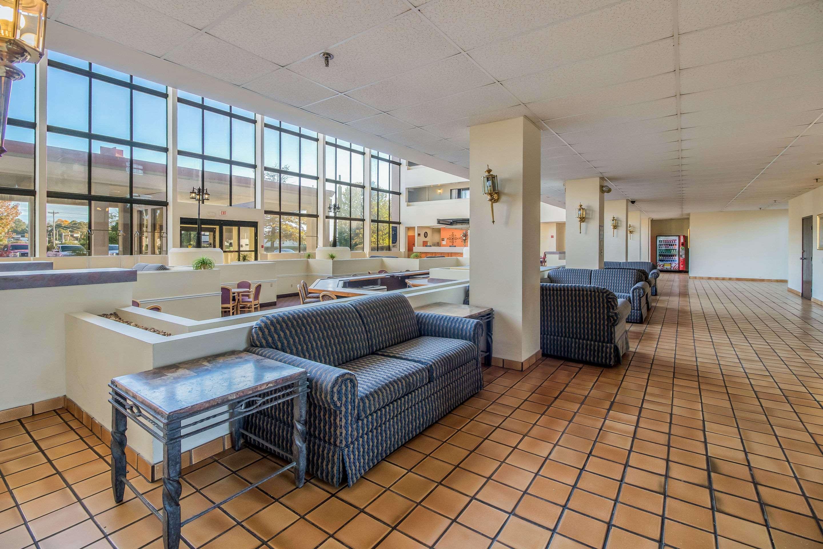 Clarion Hotel Jackson Northwest Екстер'єр фото
