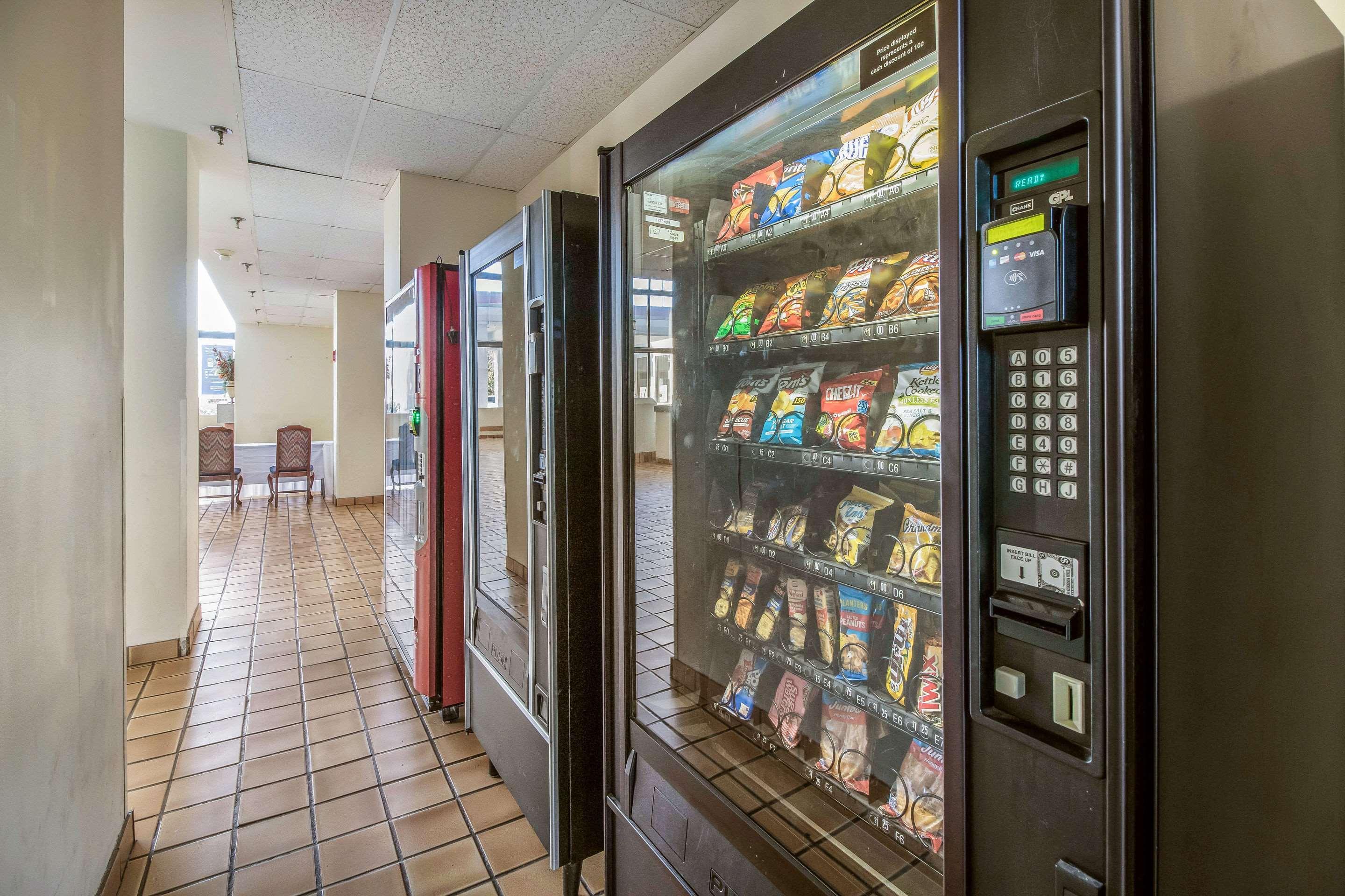 Clarion Hotel Jackson Northwest Екстер'єр фото
