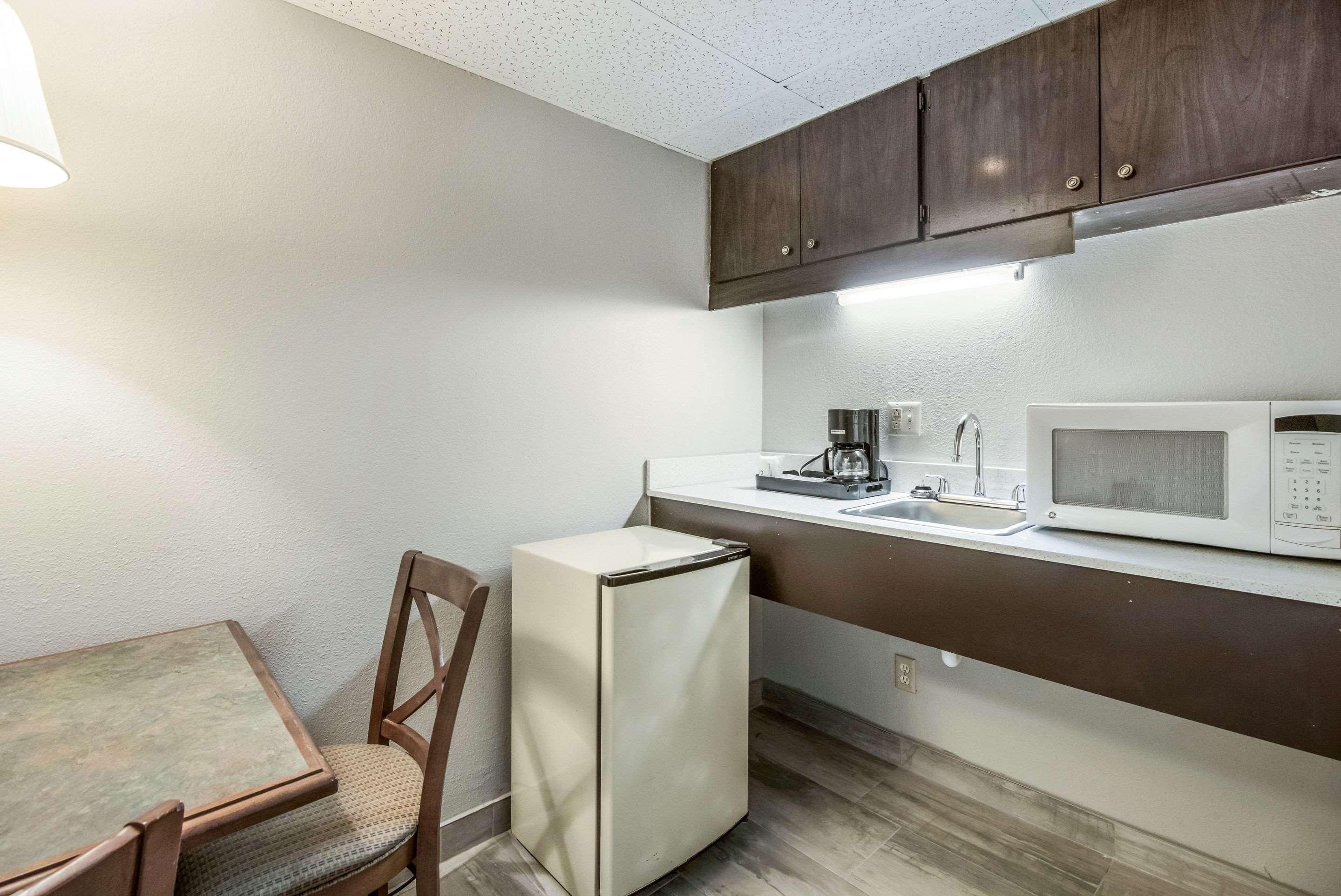 Clarion Hotel Jackson Northwest Екстер'єр фото