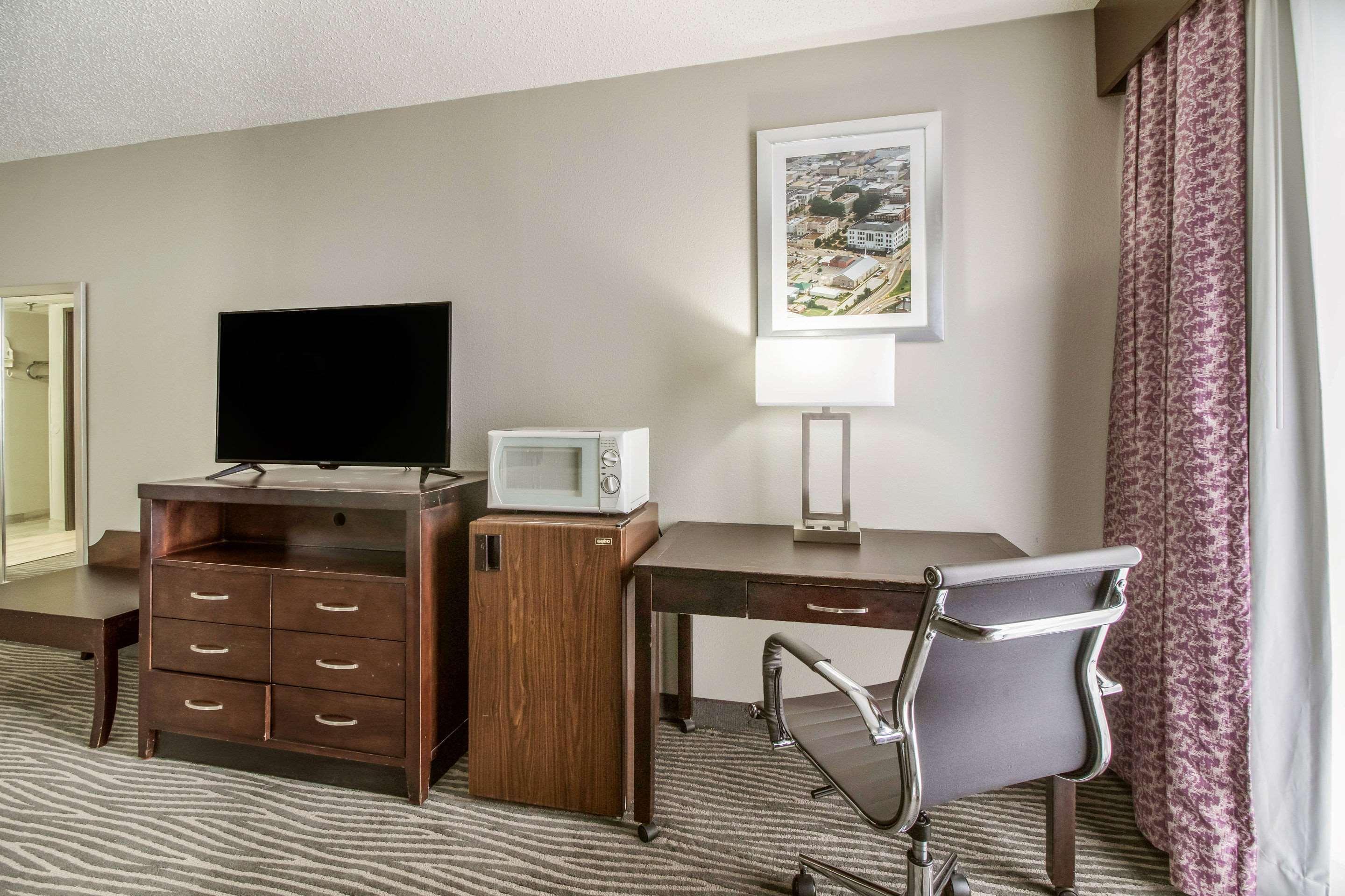 Clarion Hotel Jackson Northwest Екстер'єр фото