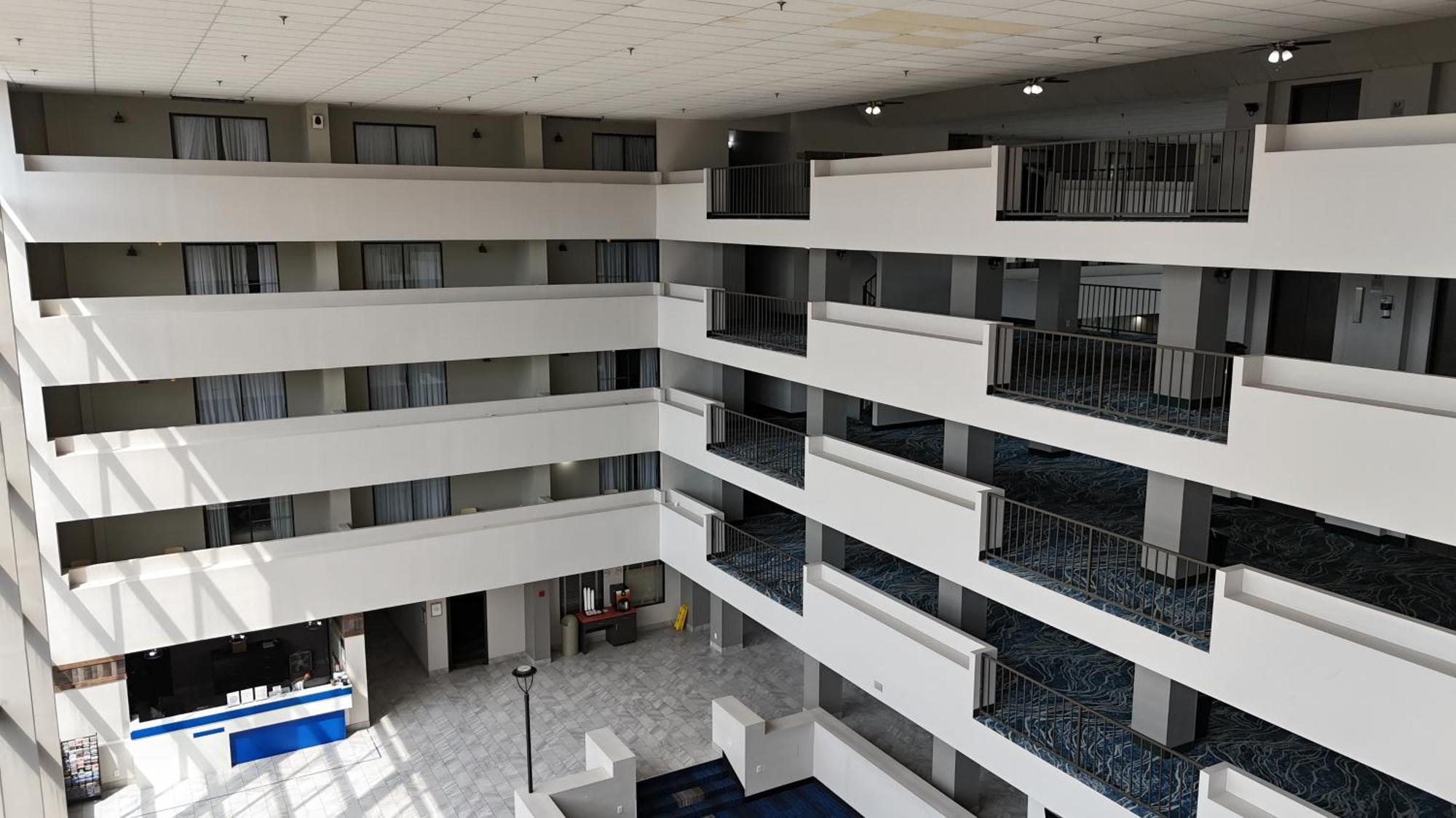 Clarion Hotel Jackson Northwest Екстер'єр фото